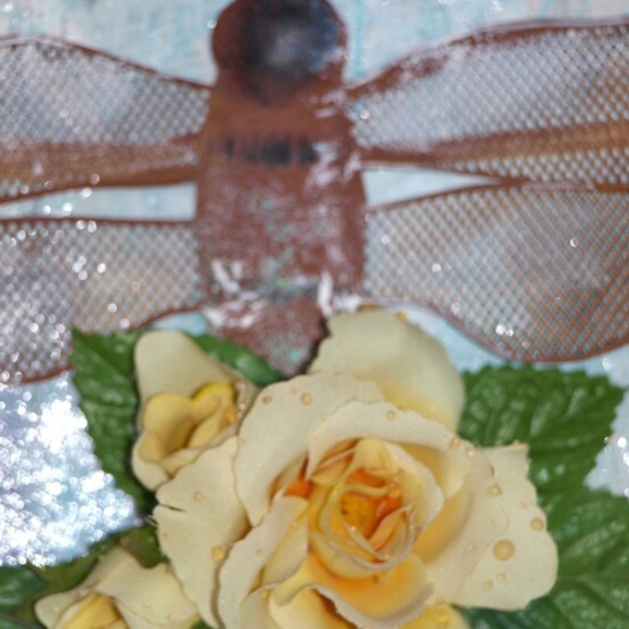 Framed Dragonfly art, mixed media, Vintage Flowers, Pearls, French romantic - Picture 3 of 12